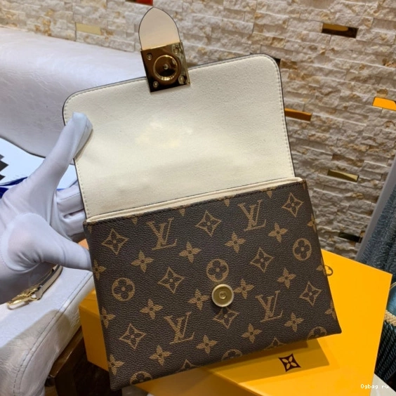 VUITTON LOCKY LOUIS BB 0813